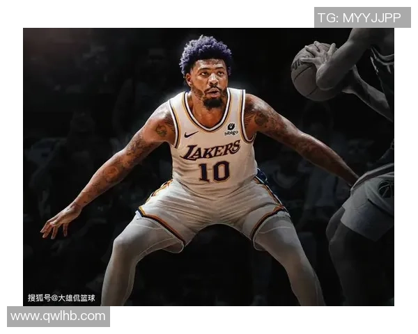 斯玛特半场仅得3分却凭借强悍防守引领球队 正负值+14成关键因素 斯玛特半场仅得3分却凭借强悍防守引领球队 正负值+14成关键因素